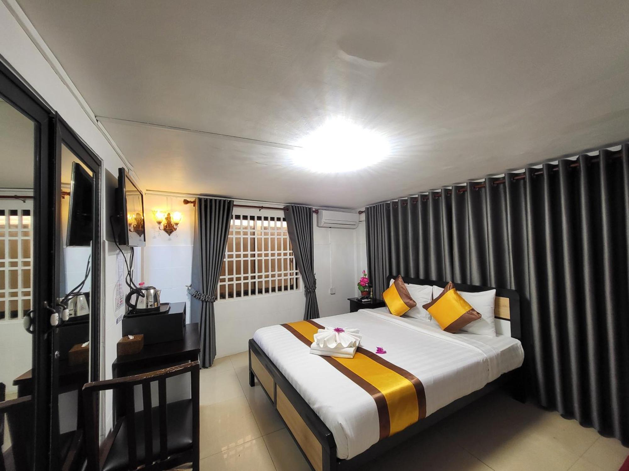 Sun Chakra Boutique Hotel Phnom Penh Exterior foto